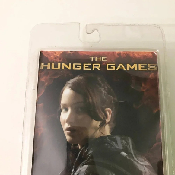2012 The Hunger Games Katniss Everdeen Figure Jennifer Lawrence Damaged Box - Picture 11 of 16